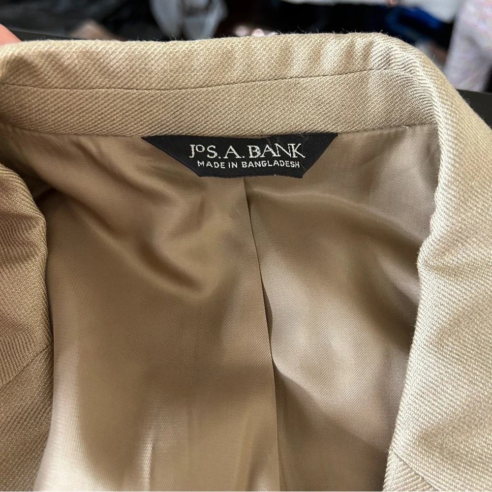 NWT - Jos.A.BANK Men’s suit jacket | 46R   Condition NWT